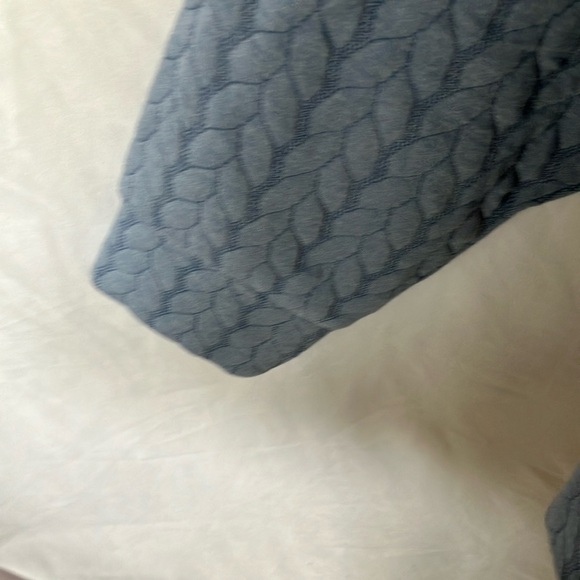 RBX: Blue Quilted Long Sleeve Top- Cowl Neck- M - Picture 6 of 14